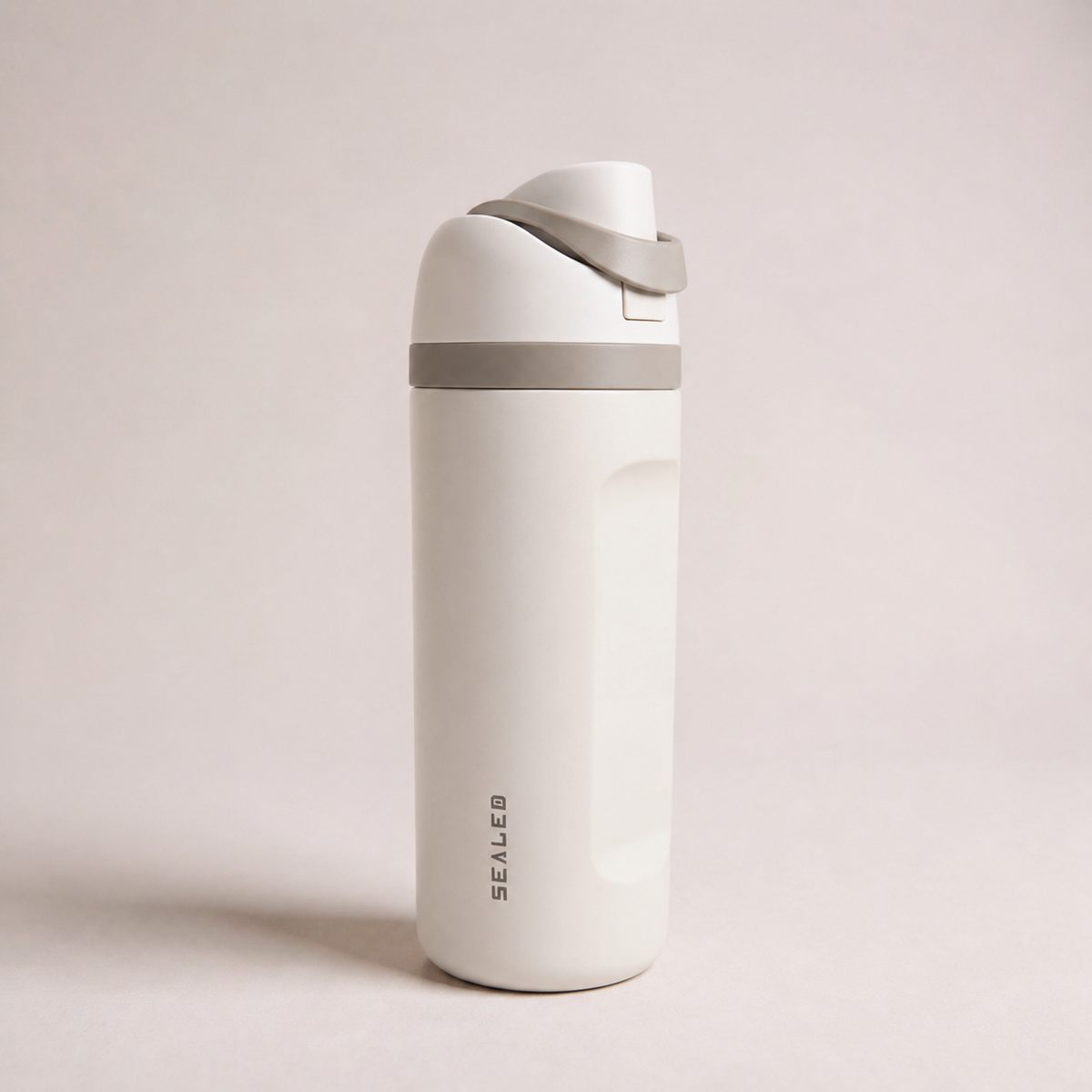 Sealed Cover Top Bottle 600 ML مطرة سيلد بغطاء