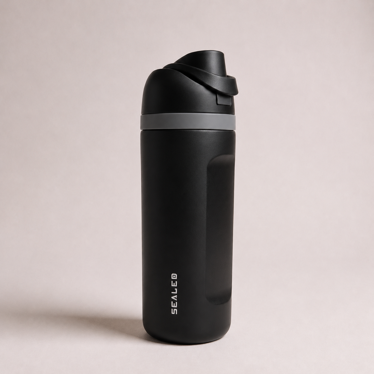 Sealed Cover Top Bottle 600 ML مطرة سيلد بغطاء